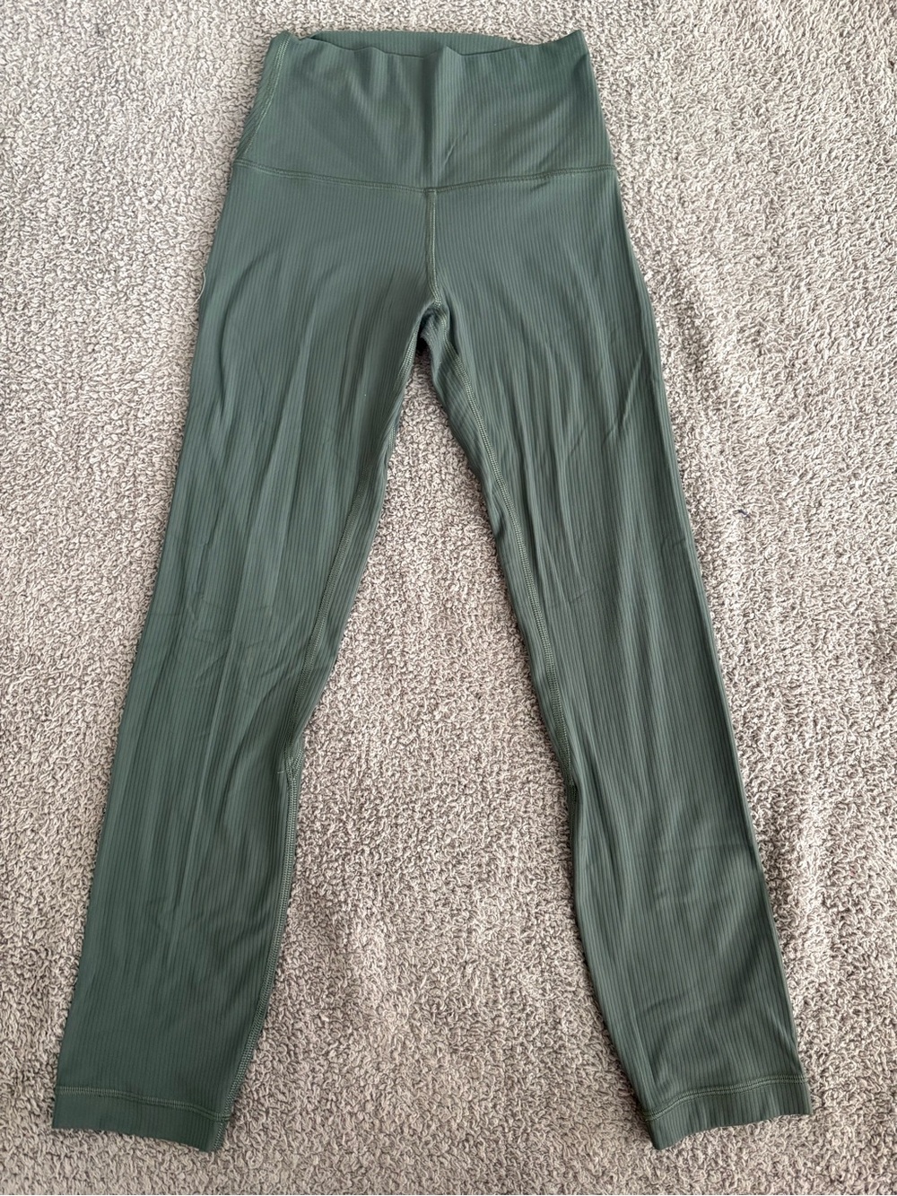 Lululemon High-Rise Ribbed Olive Green Leggings
#pilates #trendy #luxury